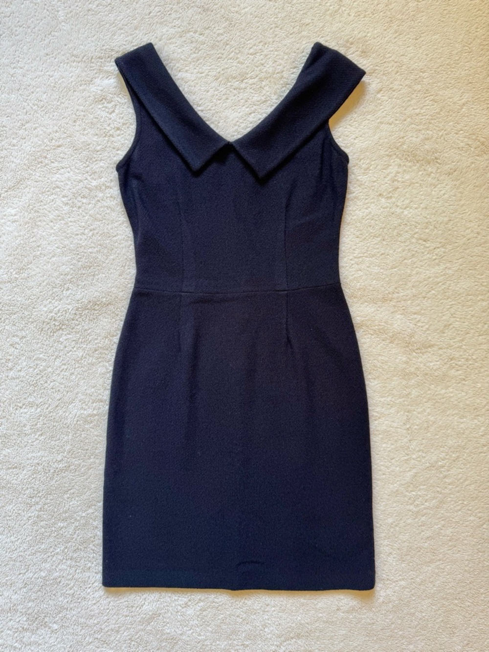 St John Collection knit dress size 6 black
